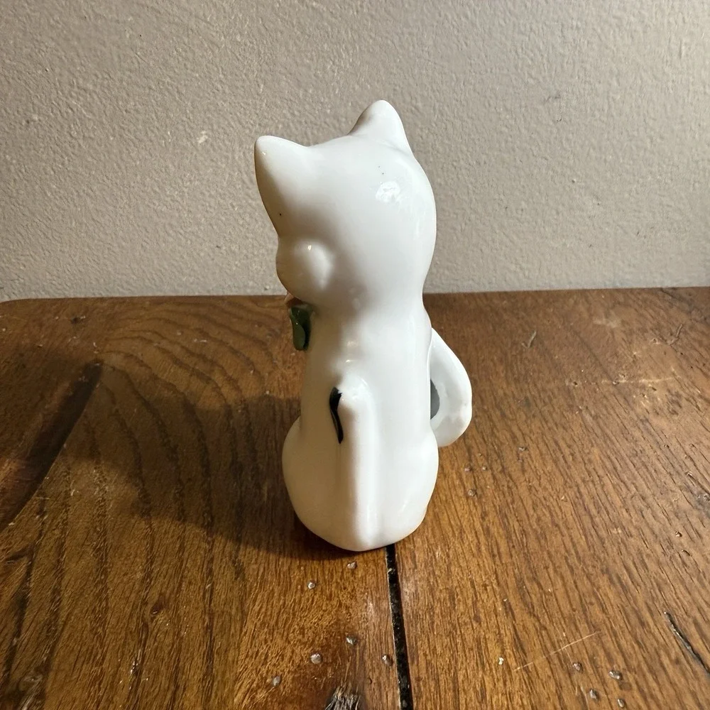Vintage Luster Wear Sitting Cat White Porcelain Long Eyelashes Pink Roses 4